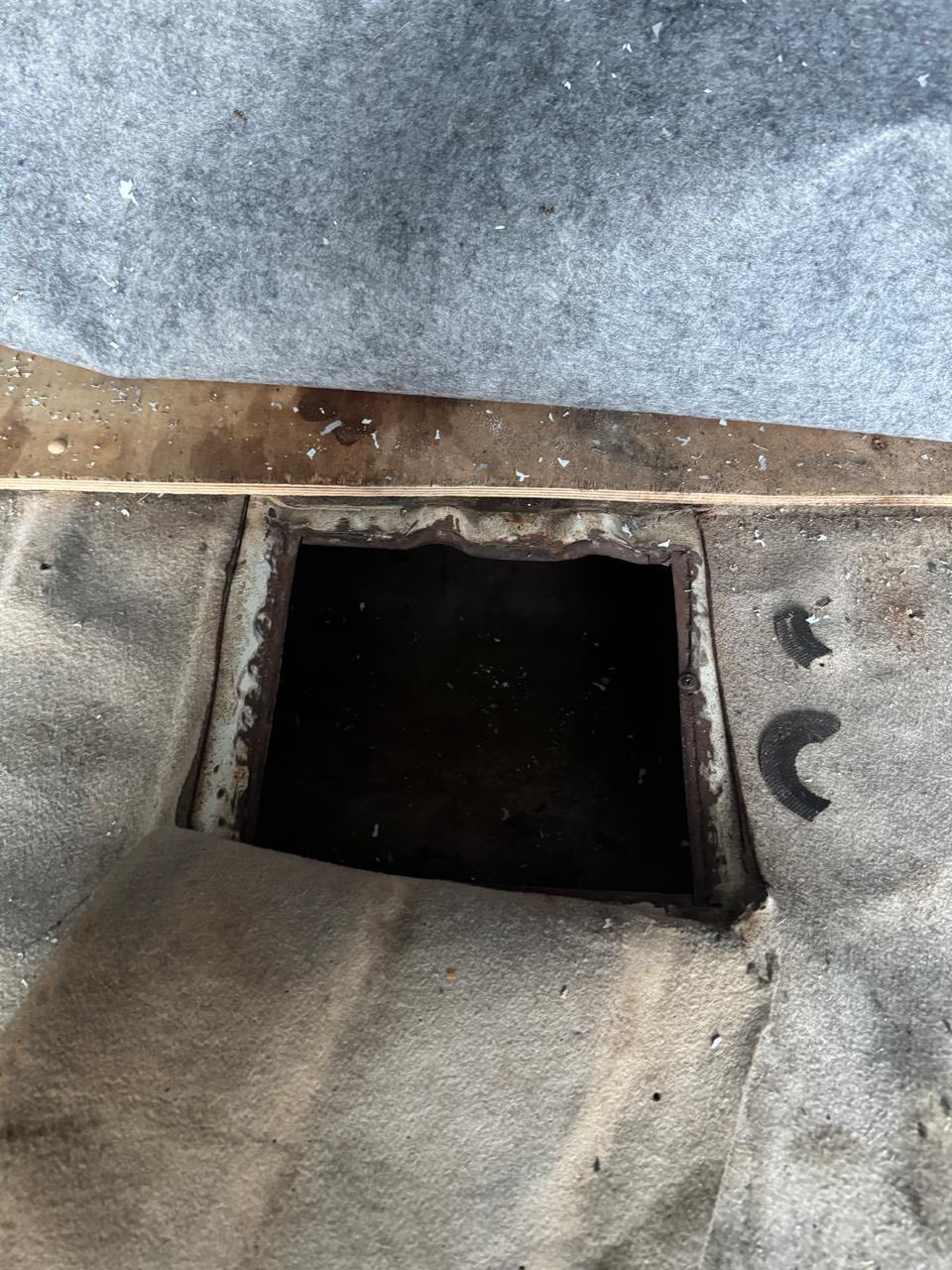 На кордоні з Польщею виявили понад тисячу пачок прихованих сигарет - 2