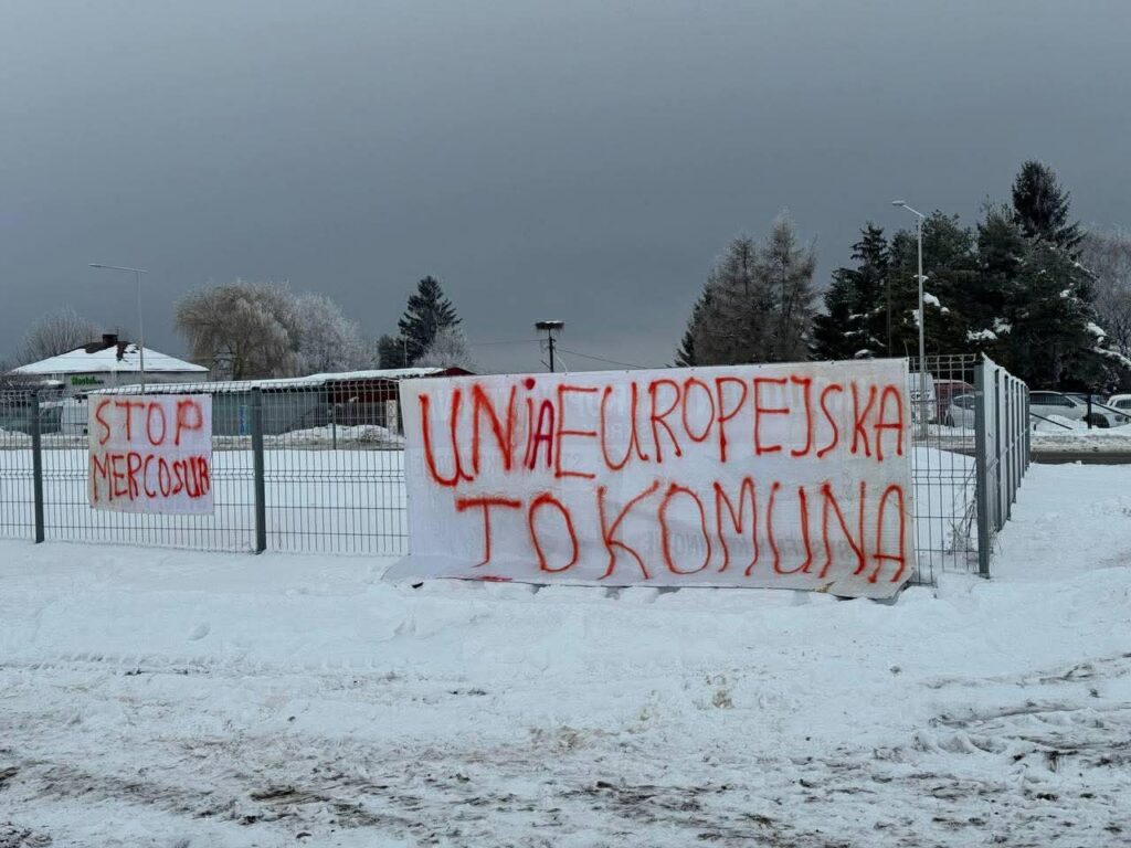 На кордоні зі Львівщиною польські фермери зібралися на страйк (доповнено) - 1