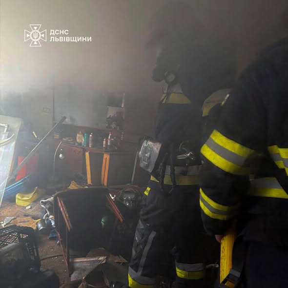 У Городку рятувальники загасили пожежу в квартирі - 1