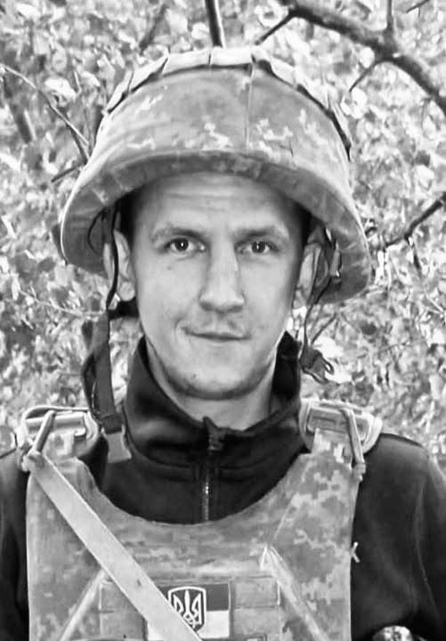 Сьогодні Львівщина прощається із одним полеглим захисником - 1