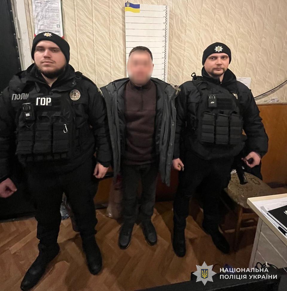 У Бродах затримали підозрюваного у збуті наркотиків та незаконному поводженні зі зброєю - 5