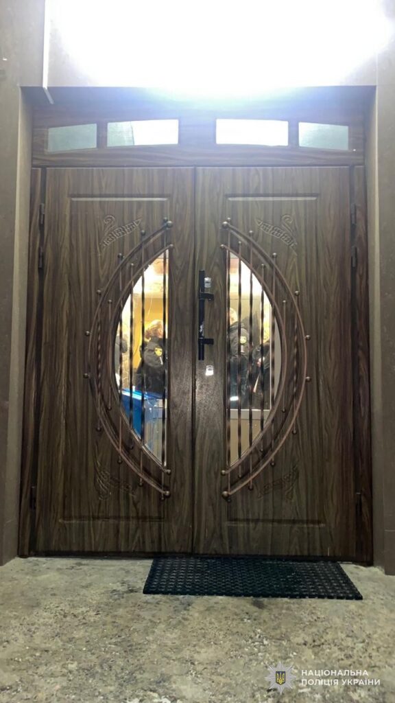 На Львівщині затримали чоловіка, який вчинив стрілянину у кафе - 1