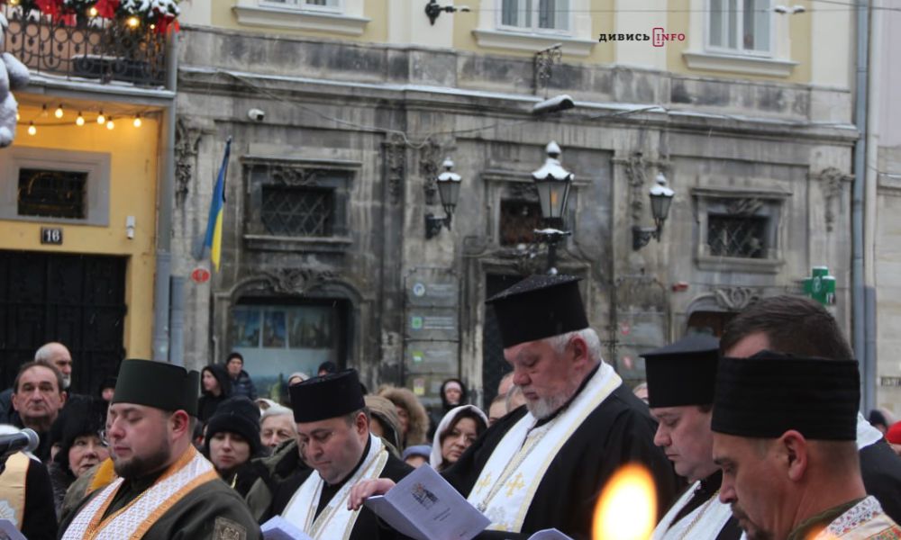 У Львові на Богоявлення військові капелани освятили воду (фото) - 3
