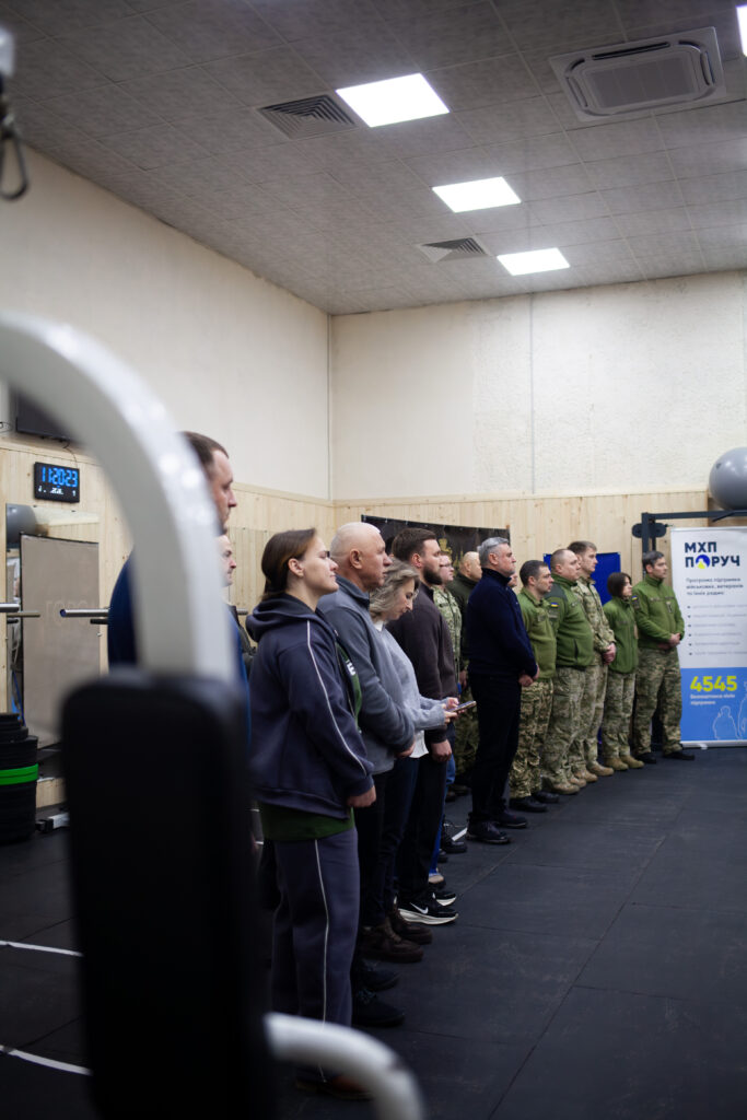 У Городку на Львівщині презентували оновлений спортивний простір для ветеранів - 1