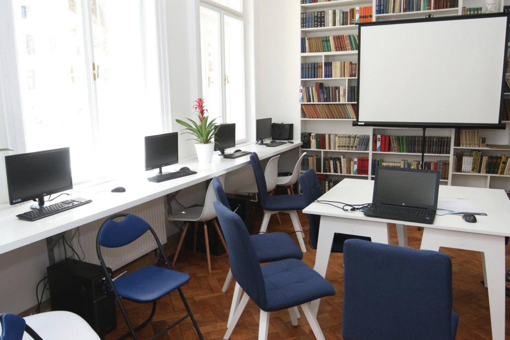 Де у Львові можна попрацювати під час відключень світла: добірка короворкінгів - 8