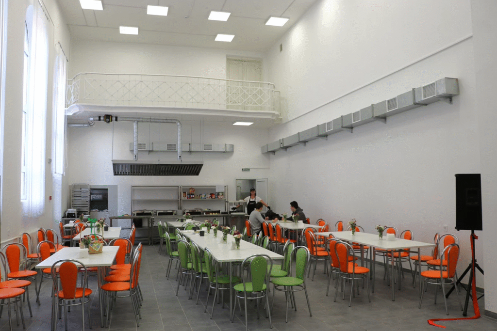 «Безкоштовно для всіх школярів»: які реформи харчування у школах Львівщини очікувати 2026 року - 12