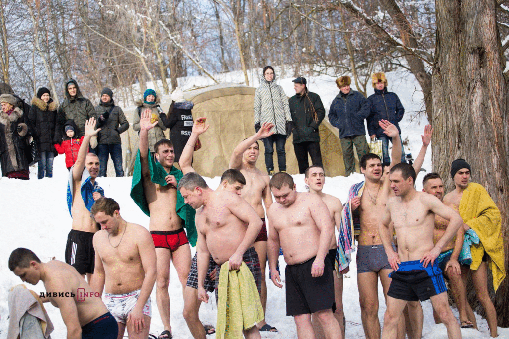 «Вода могла зцілювати недуги»: чому купалися на Водохреща і чому це не лише російська традиція - 15
