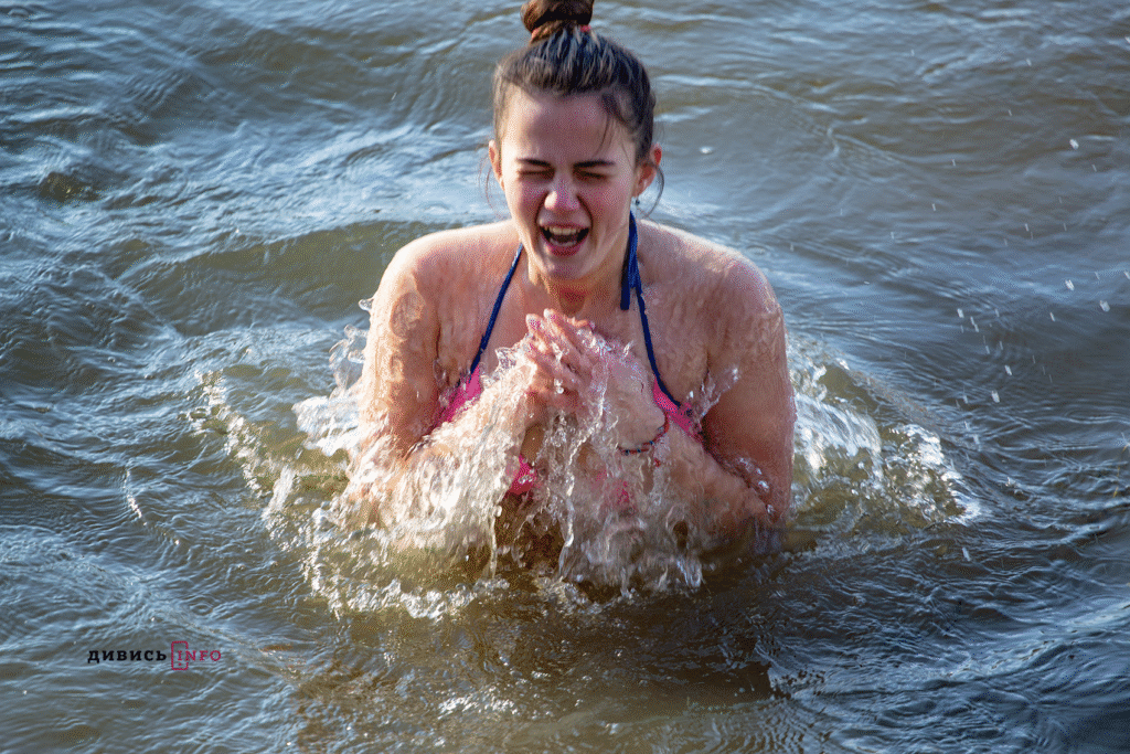 «Вода могла зцілювати недуги»: чому купалися на Водохреща і чому це не лише російська традиція - 9