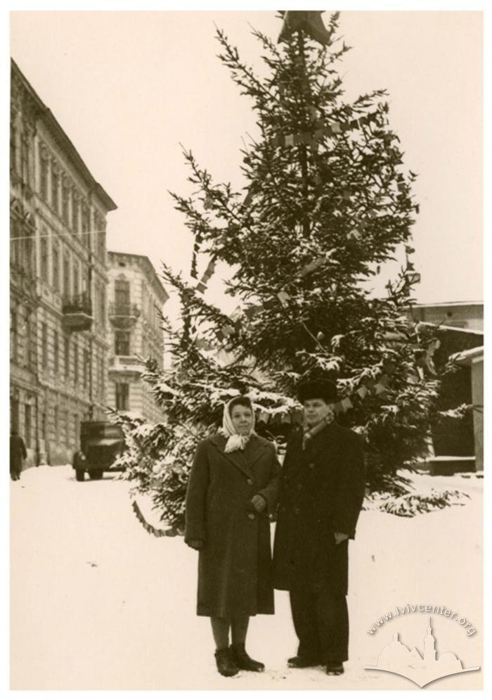 Яким був зимовий Львів у минулому столітті: добірка світлин - 13