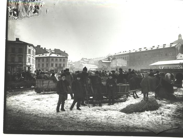 Яким був зимовий Львів у минулому столітті: добірка світлин - 14