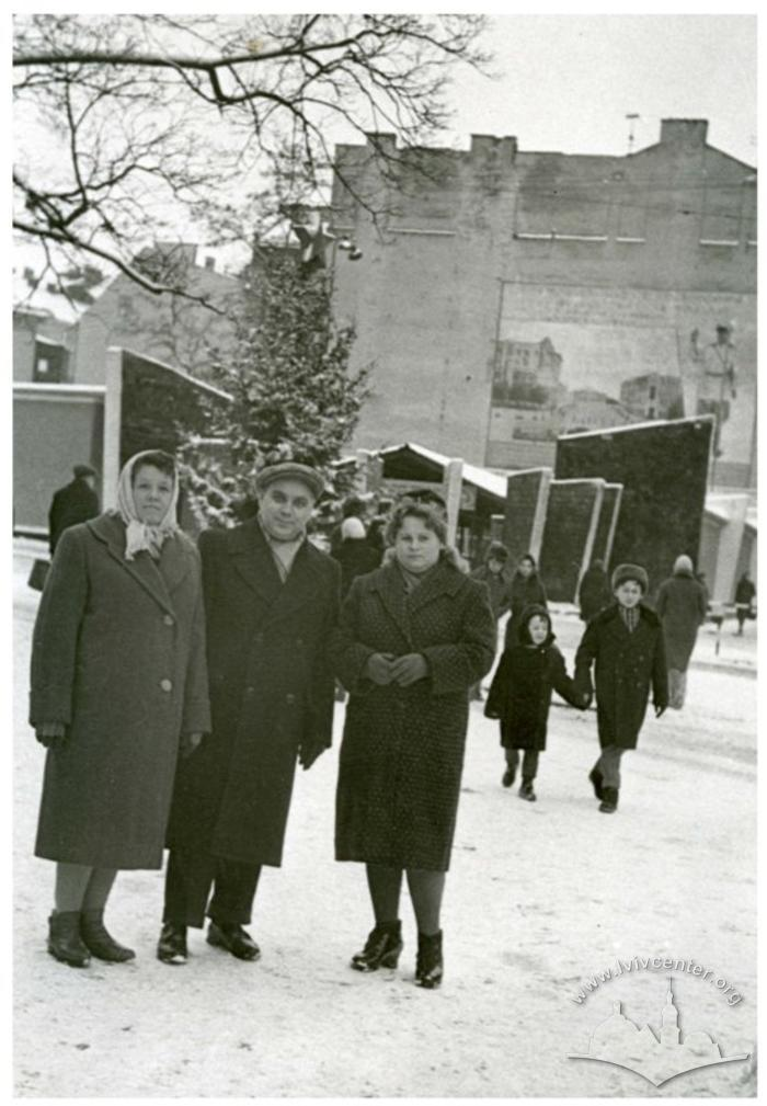 Яким був зимовий Львів у минулому столітті: добірка світлин - 17