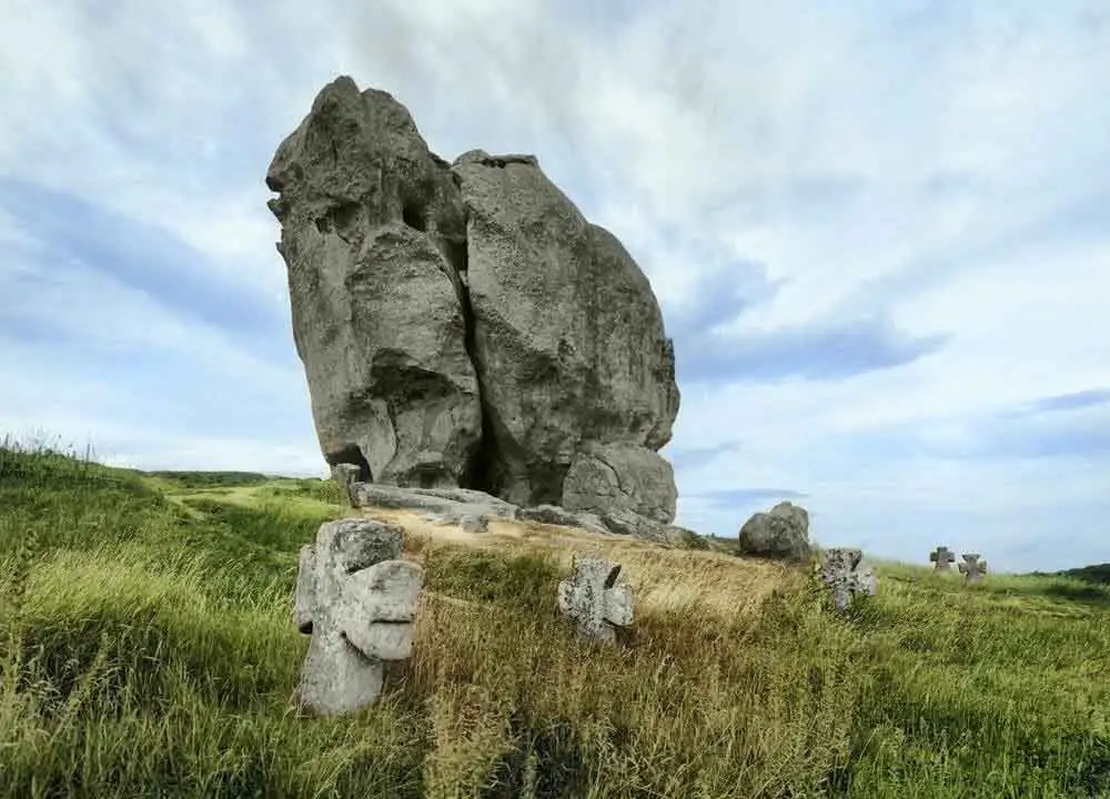 Городища, печерні монастирі та закинуті палаци: куди поїхати на Львівщині - 1