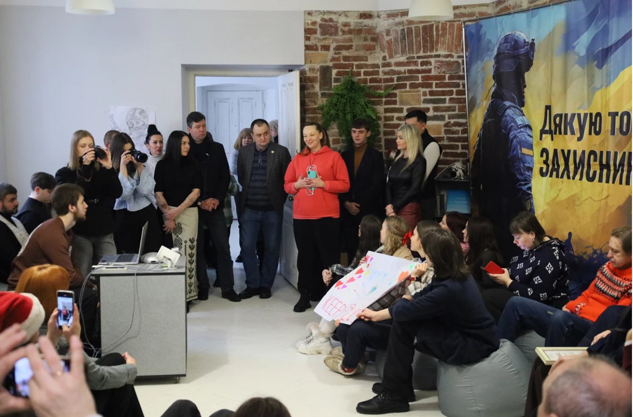 photo_5406595087107559129_y