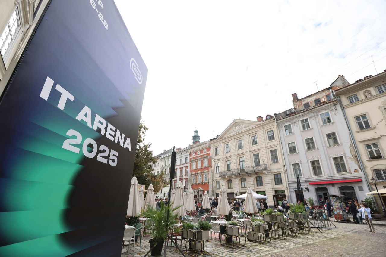 photo_5460792785494543480_y