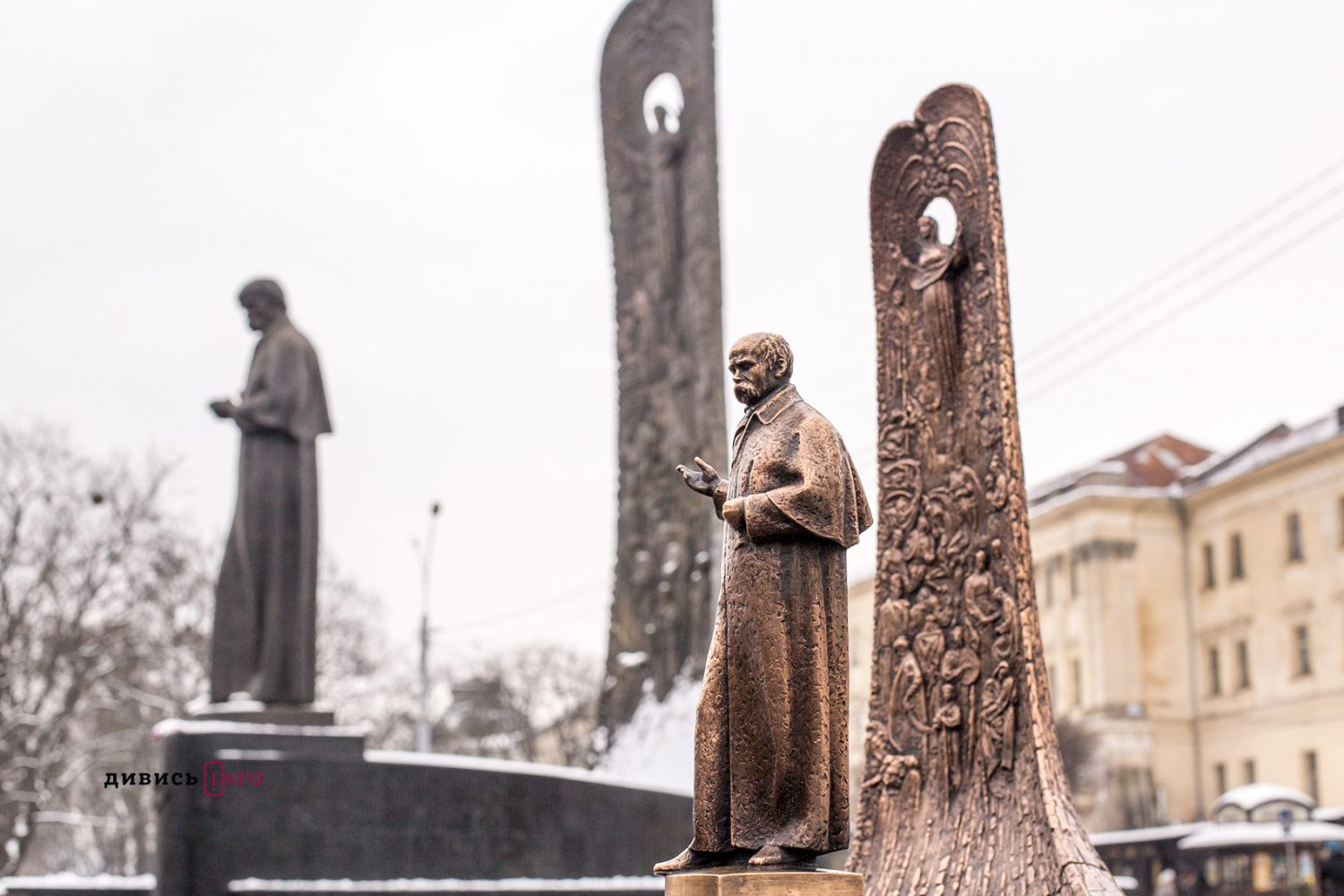 «Не тільки для незрячих»: в чому особливість тактильної скульптури та як її створюють
