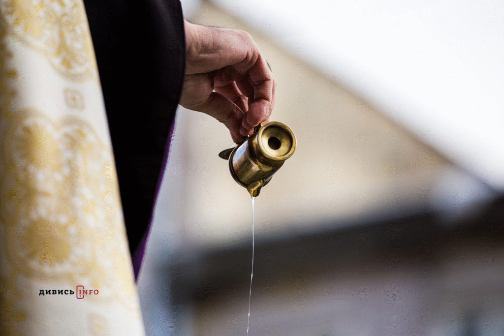 «Вода могла зцілювати недуги»: чому купалися на Водохреща і чому це не лише російська традиція - 19