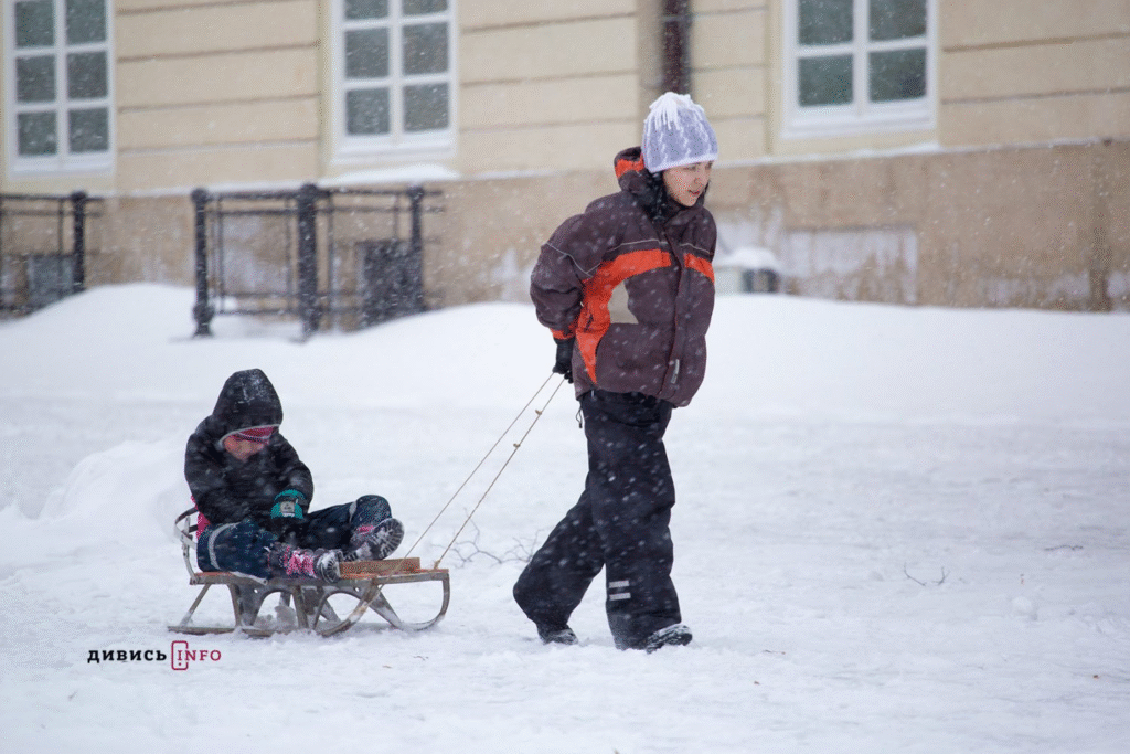 Відключення світла, 5G на Львівщині, локації для туризму на вихідних: головні новини дня - 7