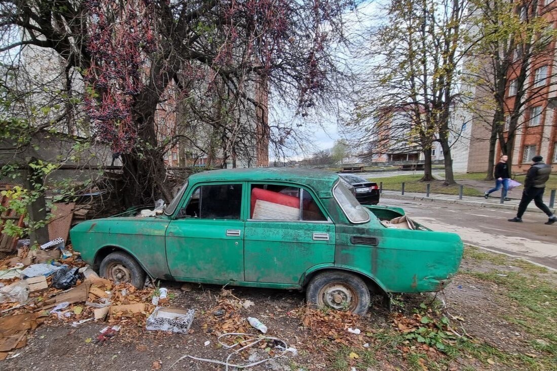 Найближчим часом із вулиць Львова заберуть ще 20 занедбаних авто - 1