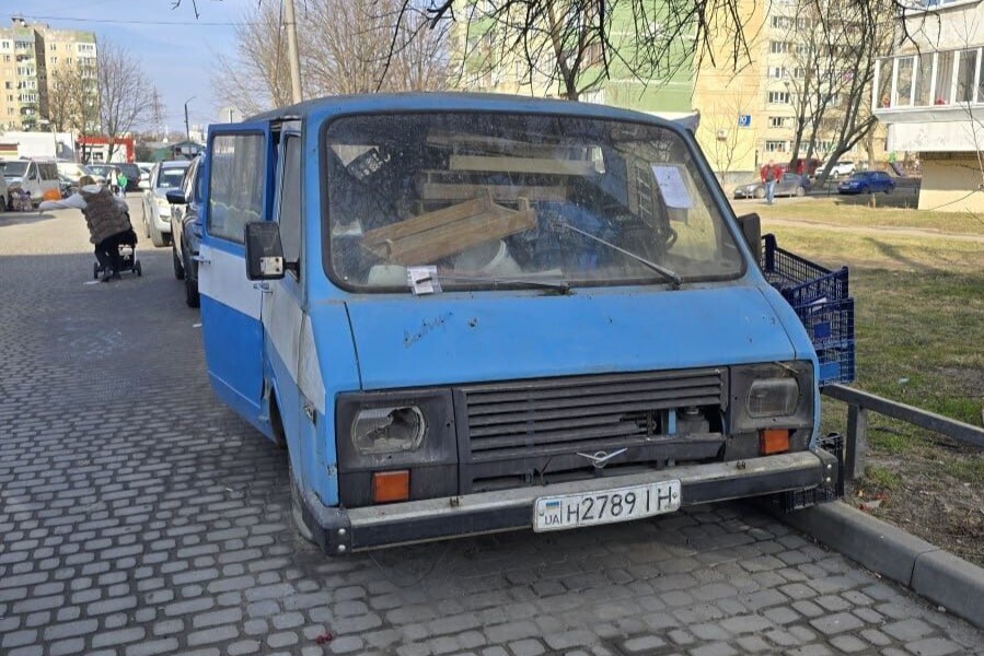 Найближчим часом із вулиць Львова заберуть ще 20 занедбаних авто - 3