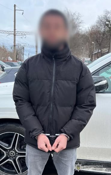 У Львові затримали іноземця, якого розшукував Інтерпол - 2