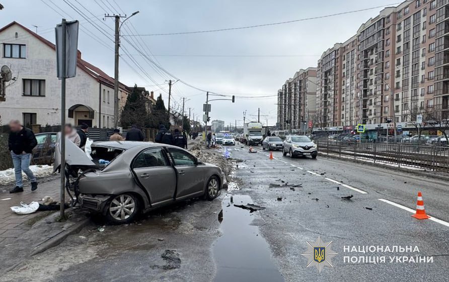 Дві ДТП у Львові: четверо постраждалих, один водій утік з місця аварії - 4