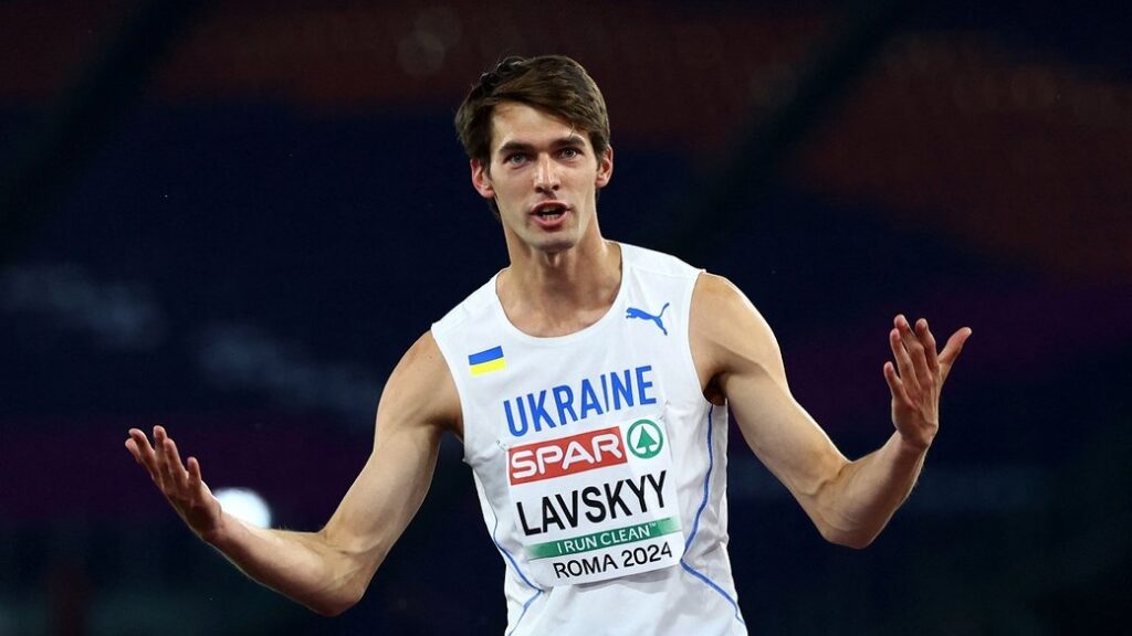 Російська атака на Львівщину, відключення світла, нові місця для поховань: головні новини дня - 7