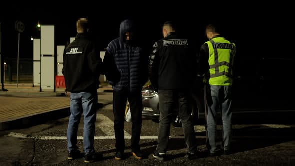 На Львівщині судитимуть організаторів каналу незаконного переправлення осіб за кордон - 1