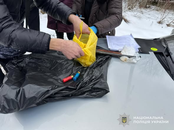 На Львівщині затримали чоловіка, підозрюваного у незаконному збуті зброї та боєприпасів - 1