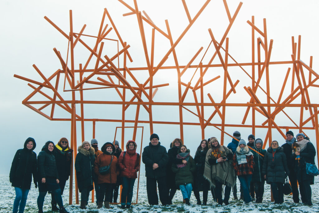 «Закінчуєш роботу на цвинтарі і йдеш працювати гідом по місту»: розмова з Гандзунею Гошко про туризм у Львові і не тільки - 3