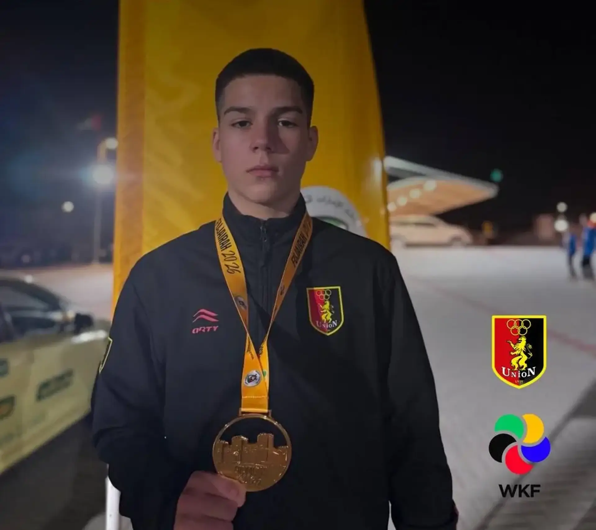 b8d9e954-b178-4111-a785-aaf3dd25f154