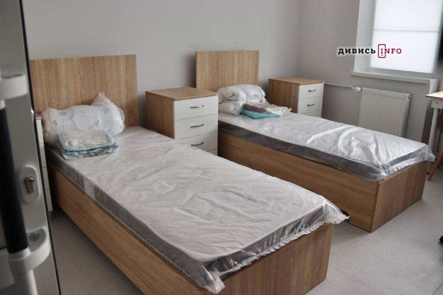 У Львові облаштували тимчасове житло для переселенців на 70 людей (фото) - 10