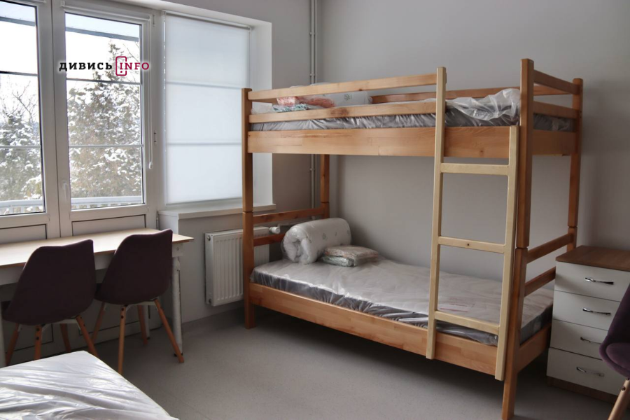У Львові облаштували тимчасове житло для переселенців на 70 людей (фото) - 2
