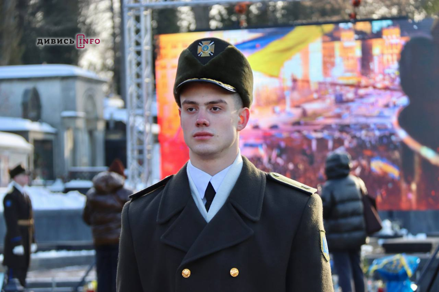 На Личаківському кладовищі у Львові вшанували Героїв Небесної Сотні (фото/відео) - 5