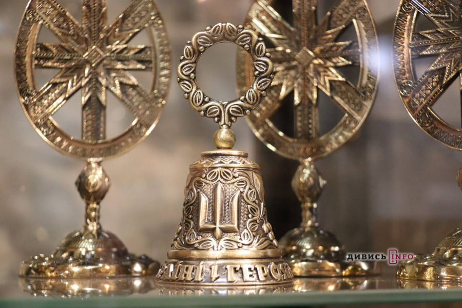 «Атрибутика впиралась тільки в тризуб, стяг і вишиванку»: як львів'яни почали першими в Україні виготовляти унікальні ремені - 19