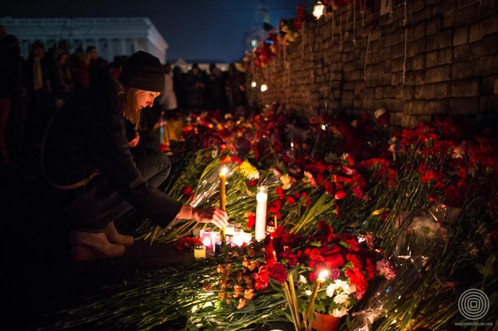 107 загиблих на Майдані: в Україні вшановують пам'ять Небесної Сотні - 4