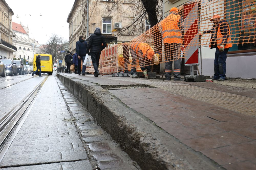 Торік ремонти тротуарів у Львові обійшлися у понад шість мільйонів гривень - 4
