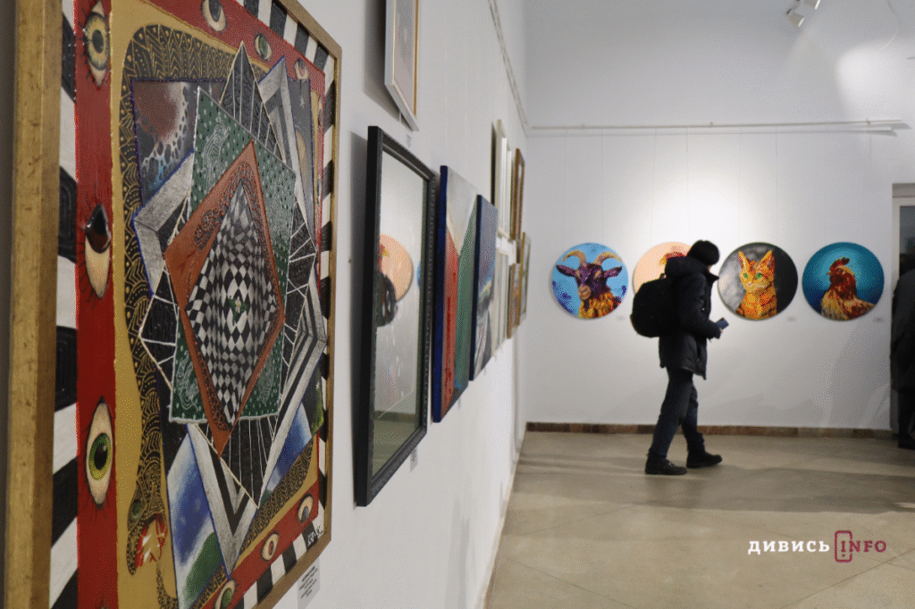 Що побачити на першій виставці непрофесійних митців у Львові (фото) - 1