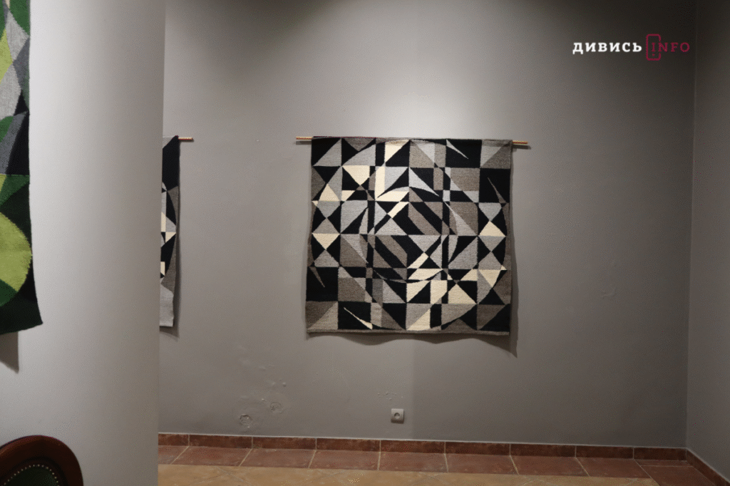 «Коли працюєш із ниткою — це дуже медитативна робота», — розмова з львівською мисткинею, яка тче гобелени - 5