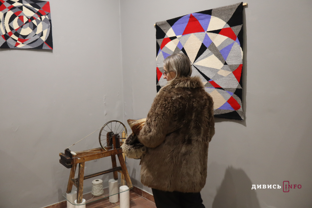 «Коли працюєш із ниткою — це дуже медитативна робота», — розмова з львівською мисткинею, яка тче гобелени - 8