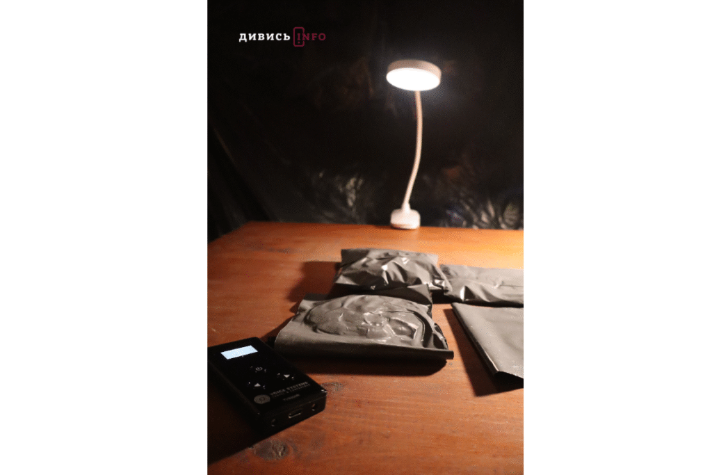 Чи можливий баланс між війною та цивільним життям: у львівському театрі презентували першу аудіовиставу - 2