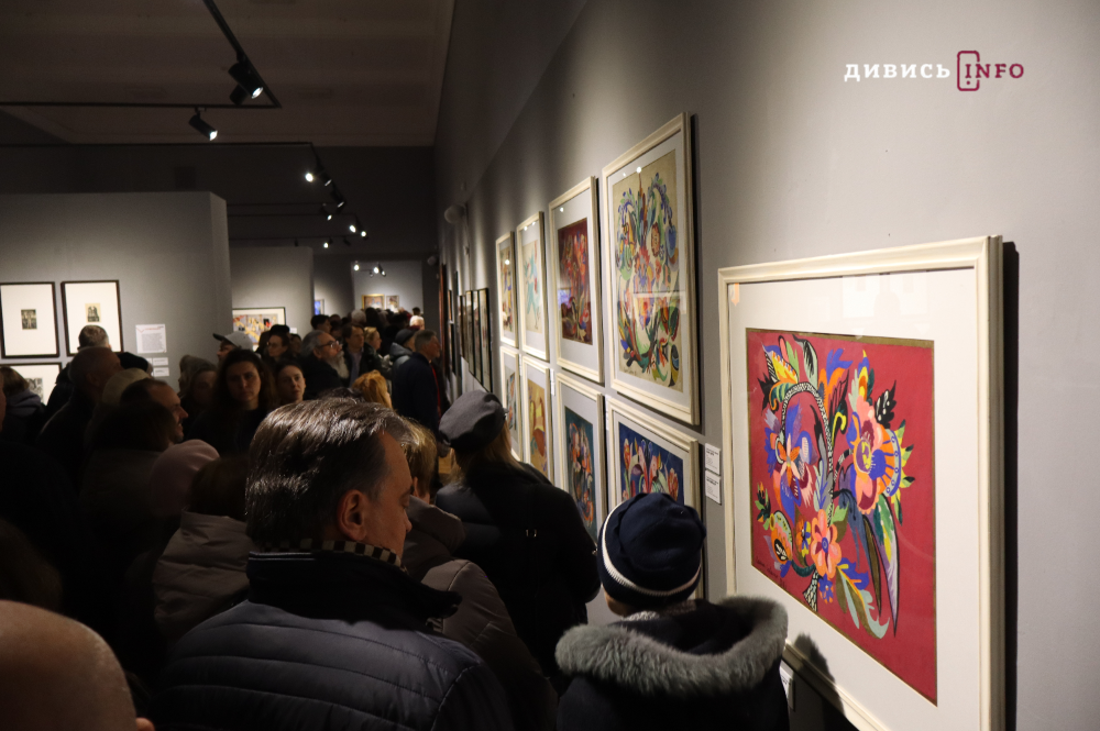 Авангард в «епіцентрі бурі»: що побачити на виставці в Національному музеї у Львові (фото) - 7