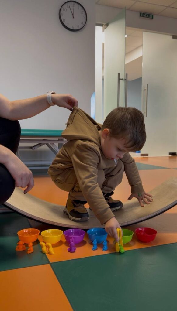 Перше слово — «літак»: як живе Марк Гладиш, який бореться з м’язовою дистрофією Дюшена - 1