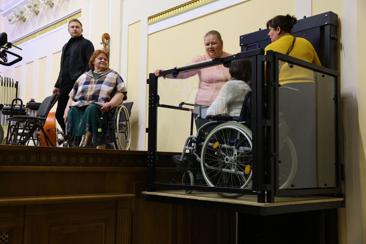 photo_5199836168931969908_y