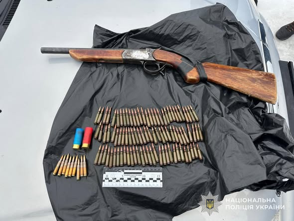 На Львівщині викрили двох чоловіків у незаконному поводженні зі зброєю та боєприпасами - 1