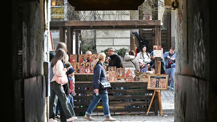 Ікони, шеврони, прикраси, делікатеси з м'яса: у Львові стартував Ветеранський ярмарок - 9