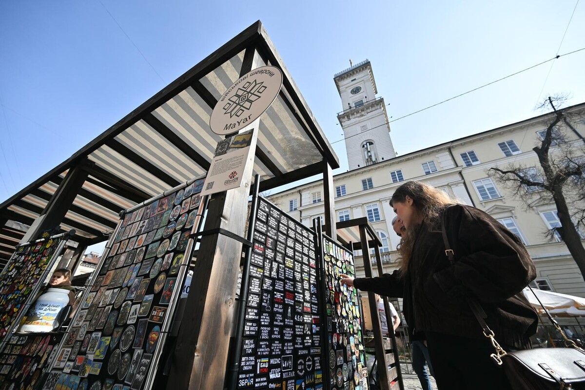 Ікони, шеврони, прикраси, делікатеси з м'яса: у Львові стартував Ветеранський ярмарок - 5