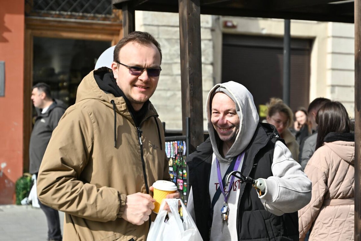 Ікони, шеврони, прикраси, делікатеси з м'яса: у Львові стартував Ветеранський ярмарок - 2