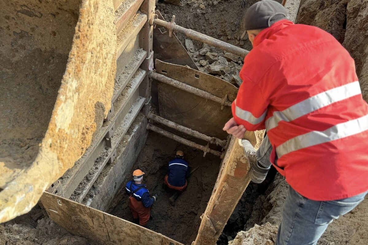 На вул. Сокола-Батька замінюють один із найстаріших у Львові каналізаційних колекторів - 1