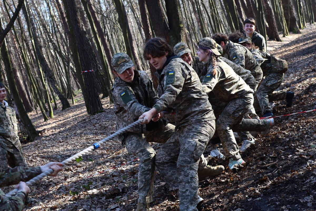 22 команди школярів взяли участь у патріотичній тереновій грі у Львові - 2