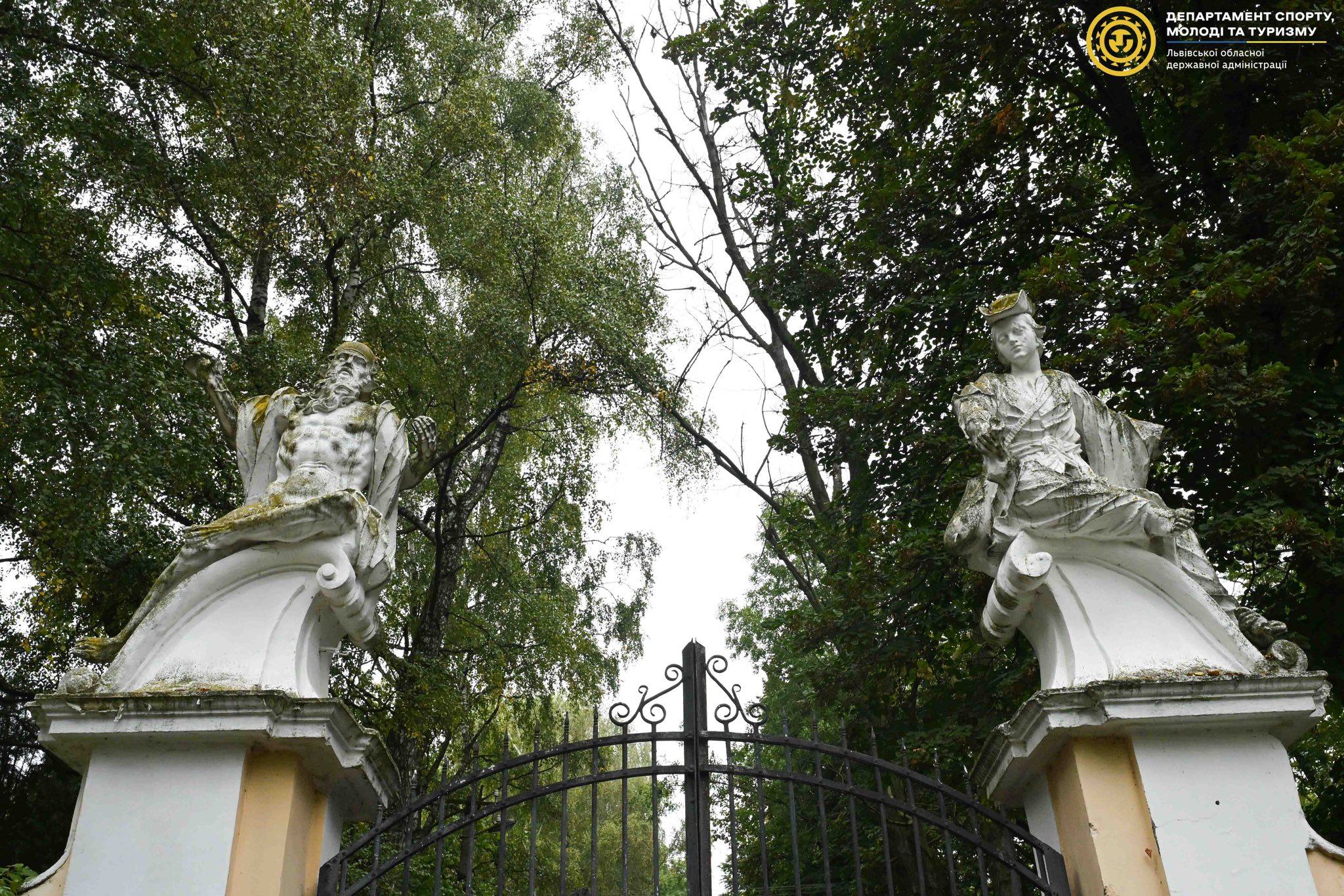 Палаци, парки та сакральна спадщина: чим приваблює Оброшинська громада - 7